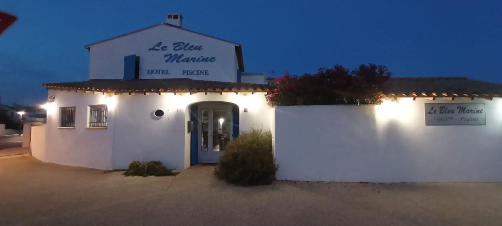 Hotel Le Bleu Marine Saintes-Maries-de-la-Mer Exterior photo